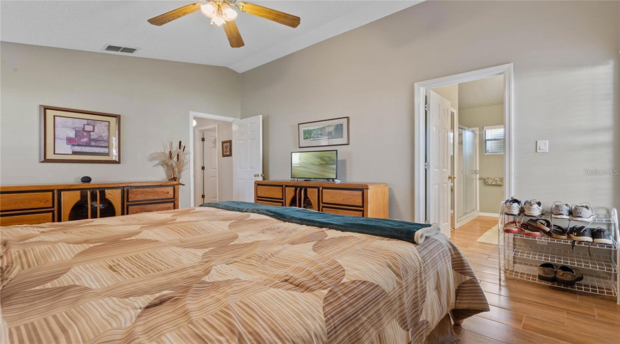 Leesburg, Florida 34748, 2 Bedroom Bedrooms, ,2 Bathroombathrooms,Residential,For Sale,Hibiscus,0,Mfrtb8460495