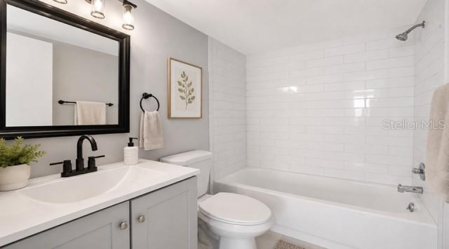 Sarasota, Florida 34232, 2 Bedroom Bedrooms, ,2 Bathroombathrooms,Residential,For Sale,Beneva,0,Mfrtb8516148