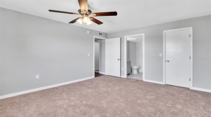 Sarasota, Florida 34232, 2 Bedroom Bedrooms, ,2 Bathroombathrooms,Residential,For Sale,Beneva,0,Mfrtb8516148