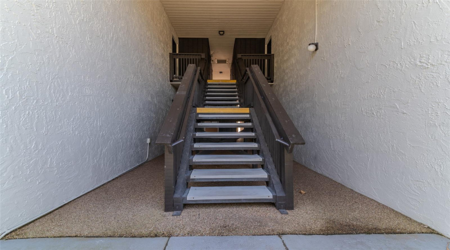 Sarasota, Florida 34232, 2 Bedroom Bedrooms, ,2 Bathroombathrooms,Residential,For Sale,Beneva,0,Mfrtb8516148