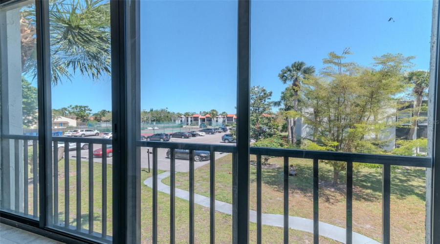 Sarasota, Florida 34232, 2 Bedroom Bedrooms, ,2 Bathroombathrooms,Residential,For Sale,Beneva,0,Mfrtb8516148