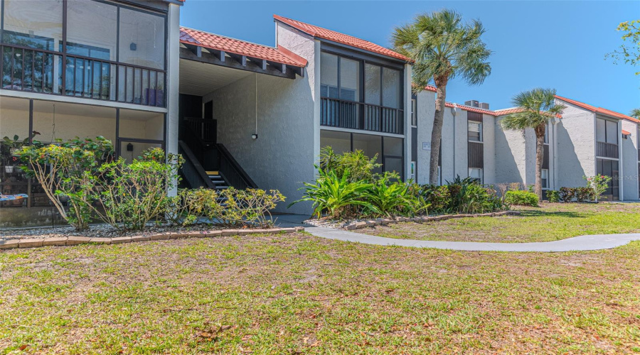 Sarasota, Florida 34232, 2 Bedroom Bedrooms, ,2 Bathroombathrooms,Residential,For Sale,Beneva,0,Mfrtb8516148