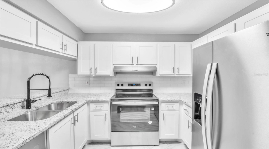 Sarasota, Florida 34232, 2 Bedroom Bedrooms, ,2 Bathroombathrooms,Residential,For Sale,Beneva,0,Mfrtb8516148