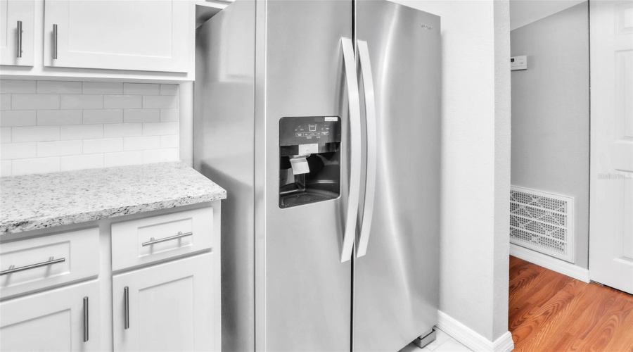 Sarasota, Florida 34232, 2 Bedroom Bedrooms, ,2 Bathroombathrooms,Residential,For Sale,Beneva,0,Mfrtb8516148