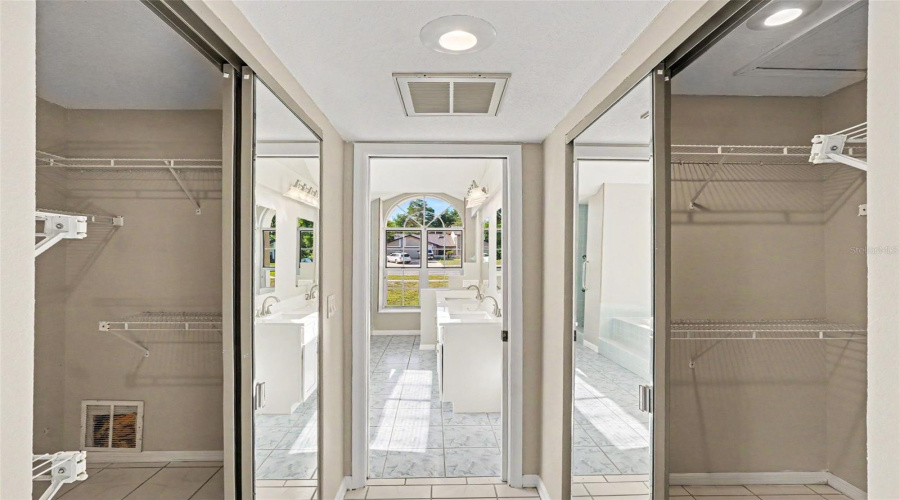 Spring Hill, Florida 34609, 3 Bedroom Bedrooms, ,2 Bathroombathrooms,Residential,For Sale,Everard,0,Mfrtb8517073