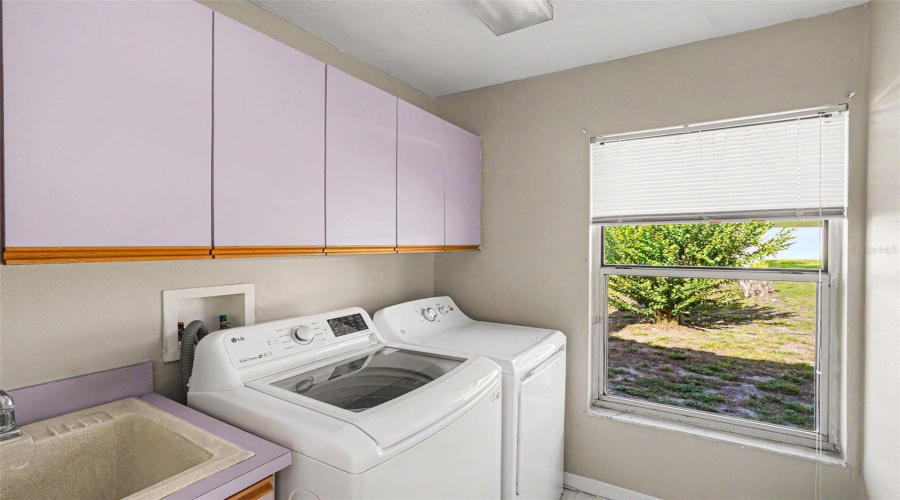Spring Hill, Florida 34609, 3 Bedroom Bedrooms, ,2 Bathroombathrooms,Residential,For Sale,Everard,0,Mfrtb8517073