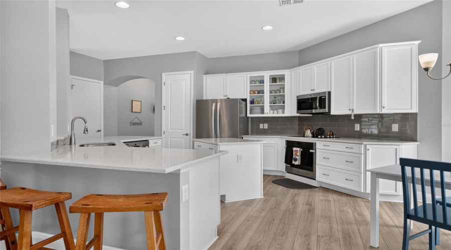 Sorrento, Florida 32776, 3 Bedroom Bedrooms, ,2 Bathroombathrooms,Residential,For Sale,Woodhill,0,Mfro6427487
