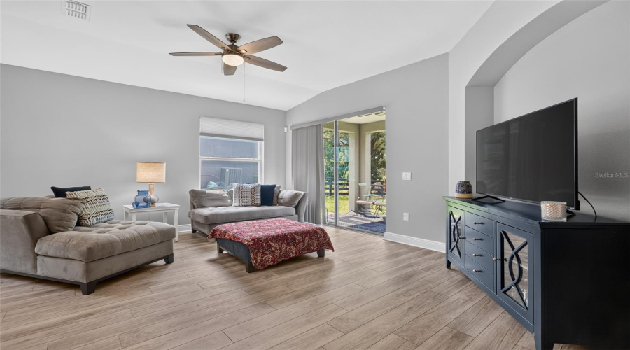 Sorrento, Florida 32776, 3 Bedroom Bedrooms, ,2 Bathroombathrooms,Residential,For Sale,Woodhill,0,Mfro6427487