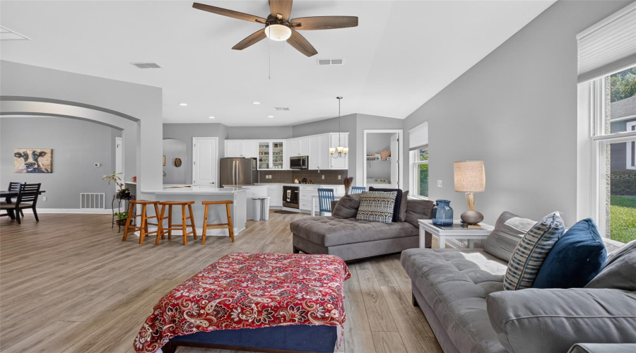Sorrento, Florida 32776, 3 Bedroom Bedrooms, ,2 Bathroombathrooms,Residential,For Sale,Woodhill,0,Mfro6427487