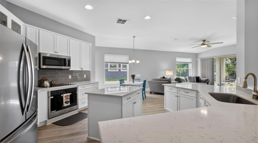Sorrento, Florida 32776, 3 Bedroom Bedrooms, ,2 Bathroombathrooms,Residential,For Sale,Woodhill,0,Mfro6427487