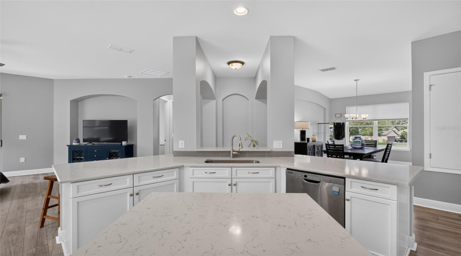 Sorrento, Florida 32776, 3 Bedroom Bedrooms, ,2 Bathroombathrooms,Residential,For Sale,Woodhill,0,Mfro6427487
