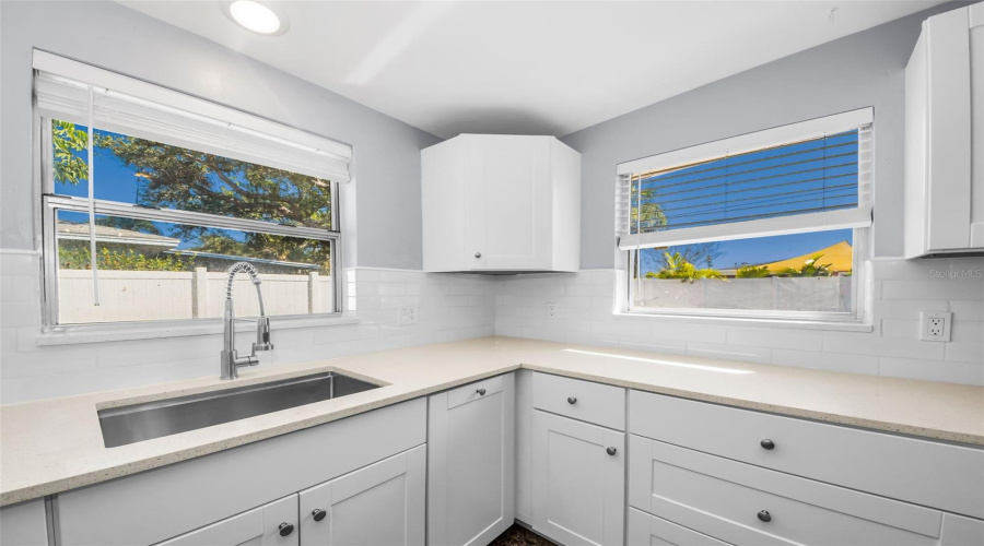 St Pete Beach, Florida 33706, 2 Bedroom Bedrooms, ,2 Bathroombathrooms,Residential,For Sale,88Th,0,Mfrw7880900