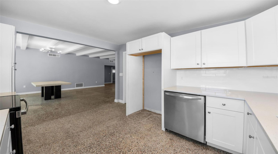 St Pete Beach, Florida 33706, 2 Bedroom Bedrooms, ,2 Bathroombathrooms,Residential,For Sale,88Th,0,Mfrw7880900