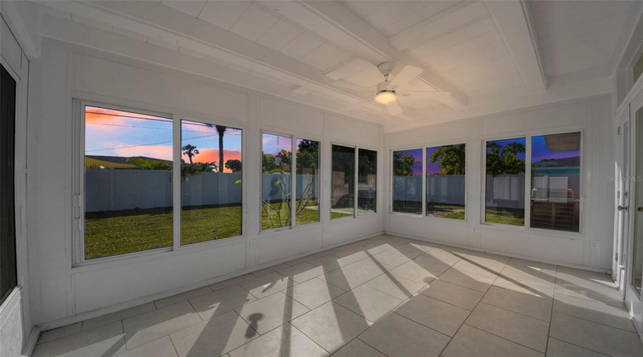 St Pete Beach, Florida 33706, 2 Bedroom Bedrooms, ,2 Bathroombathrooms,Residential,For Sale,88Th,0,Mfrw7880900