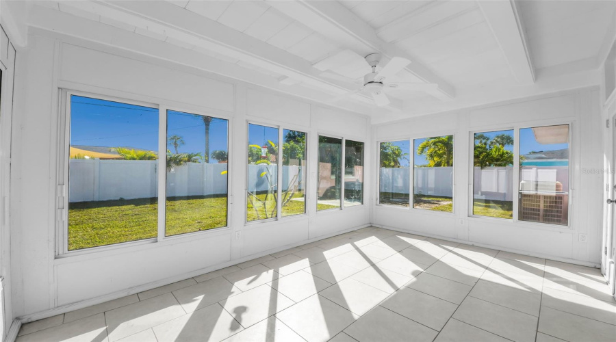 St Pete Beach, Florida 33706, 2 Bedroom Bedrooms, ,2 Bathroombathrooms,Residential,For Sale,88Th,0,Mfrw7880900