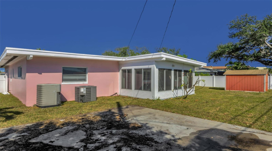 St Pete Beach, Florida 33706, 2 Bedroom Bedrooms, ,2 Bathroombathrooms,Residential,For Sale,88Th,0,Mfrw7880900