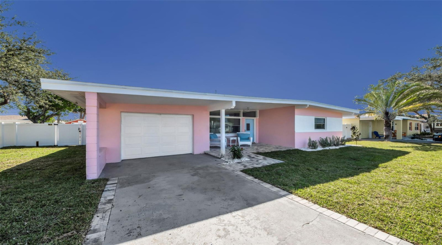 St Pete Beach, Florida 33706, 2 Bedroom Bedrooms, ,2 Bathroombathrooms,Residential,For Sale,88Th,0,Mfrw7880900