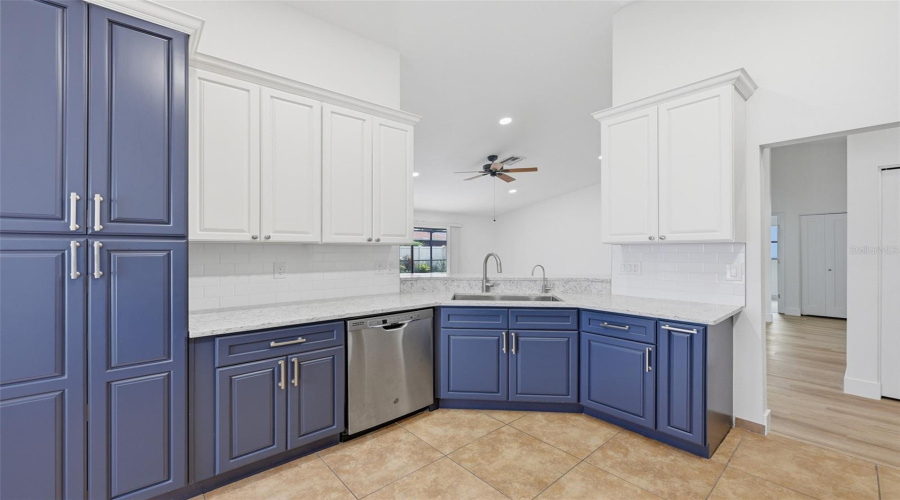 Brandon, Florida 33511, 3 Bedroom Bedrooms, ,2 Bathroombathrooms,Residential,For Sale,Flaxwood,0,Mfrtb8543003