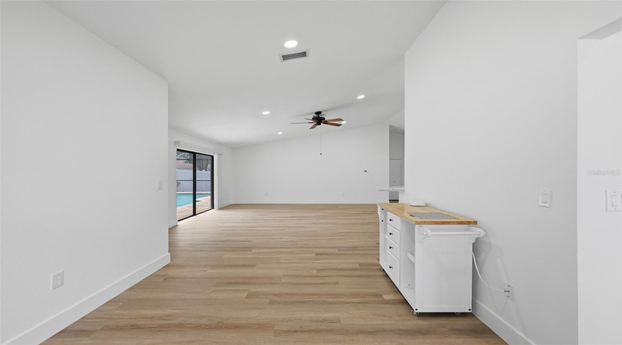 Brandon, Florida 33511, 3 Bedroom Bedrooms, ,2 Bathroombathrooms,Residential,For Sale,Flaxwood,0,Mfrtb8543003