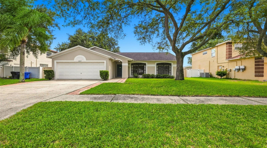 Brandon, Florida 33511, 3 Bedroom Bedrooms, ,2 Bathroombathrooms,Residential,For Sale,Flaxwood,0,Mfrtb8543003