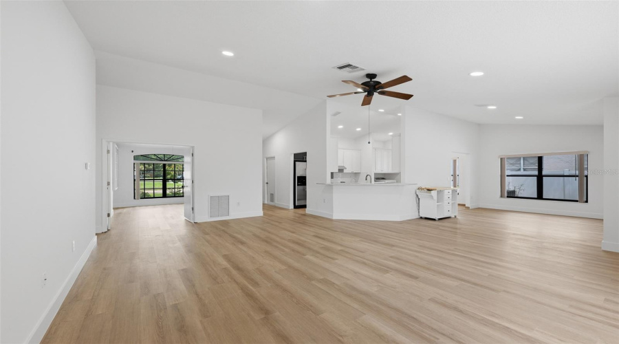 Brandon, Florida 33511, 3 Bedroom Bedrooms, ,2 Bathroombathrooms,Residential,For Sale,Flaxwood,0,Mfrtb8543003