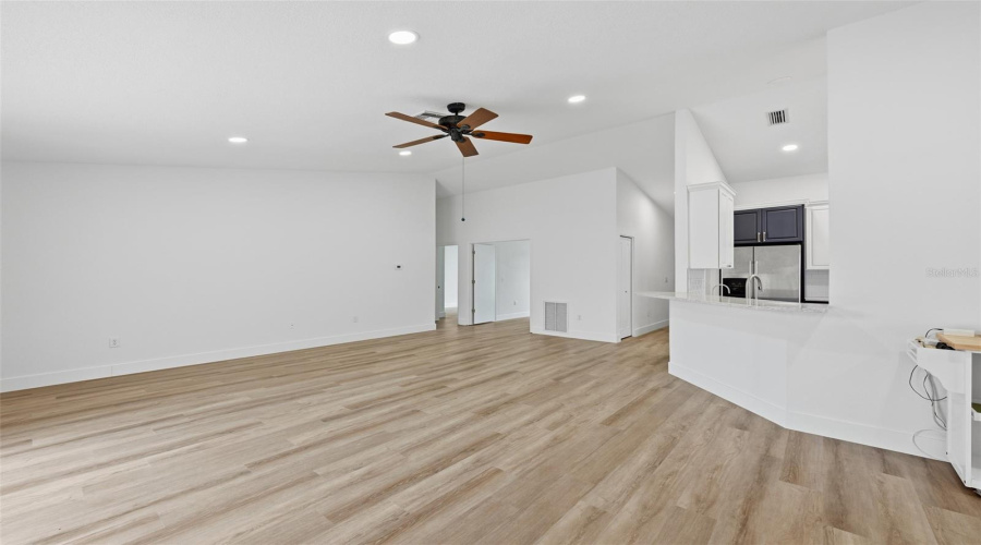 Brandon, Florida 33511, 3 Bedroom Bedrooms, ,2 Bathroombathrooms,Residential,For Sale,Flaxwood,0,Mfrtb8543003