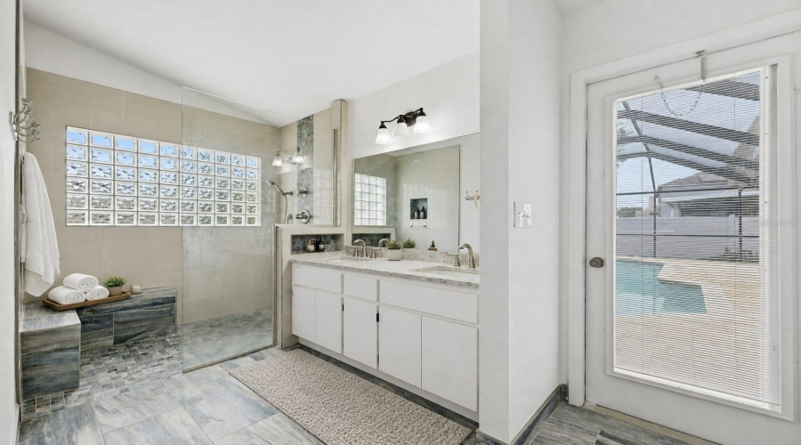 Brandon, Florida 33511, 3 Bedroom Bedrooms, ,2 Bathroombathrooms,Residential,For Sale,Flaxwood,0,Mfrtb8543003
