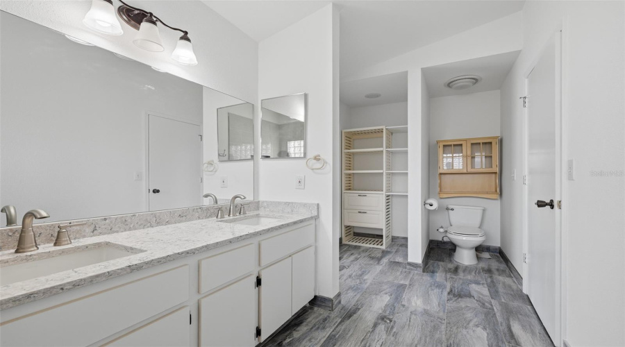 Brandon, Florida 33511, 3 Bedroom Bedrooms, ,2 Bathroombathrooms,Residential,For Sale,Flaxwood,0,Mfrtb8543003