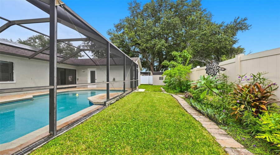 Brandon, Florida 33511, 3 Bedroom Bedrooms, ,2 Bathroombathrooms,Residential,For Sale,Flaxwood,0,Mfrtb8543003