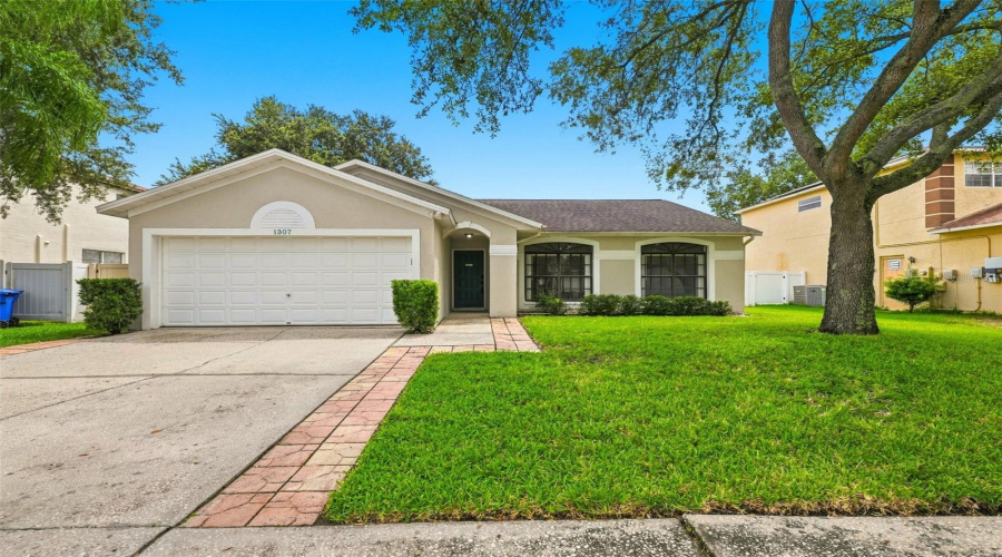 Brandon, Florida 33511, 3 Bedroom Bedrooms, ,2 Bathroombathrooms,Residential,For Sale,Flaxwood,0,Mfrtb8543003