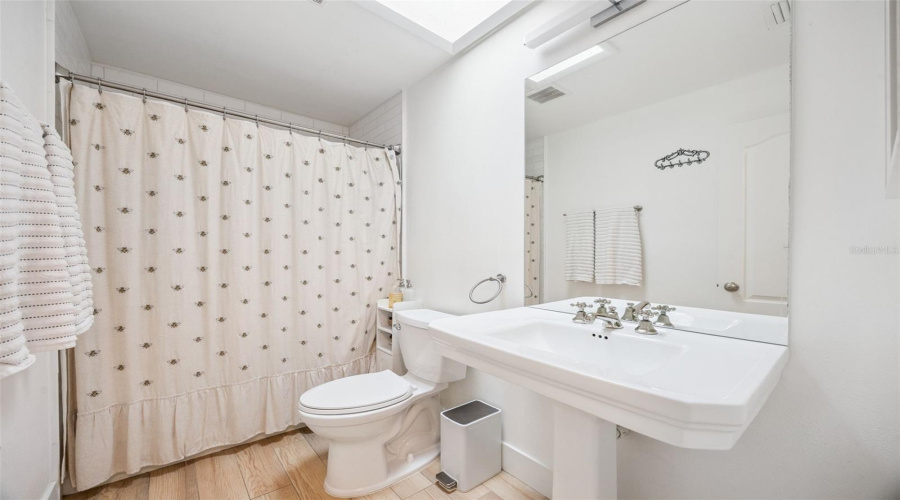 Full Bathroom