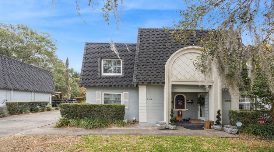 Orlando, Florida 32804, 2 Bedroom Bedrooms, ,1 Bathroombathrooms,Residential,For Sale,Elizabeth,0,Mfro6386693