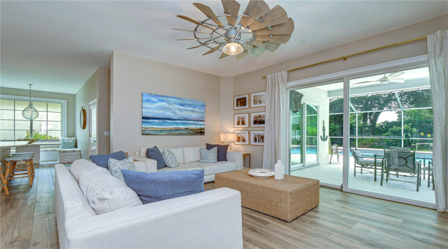 Expansive Anderson Windows And Doors Overlooking The Pool.