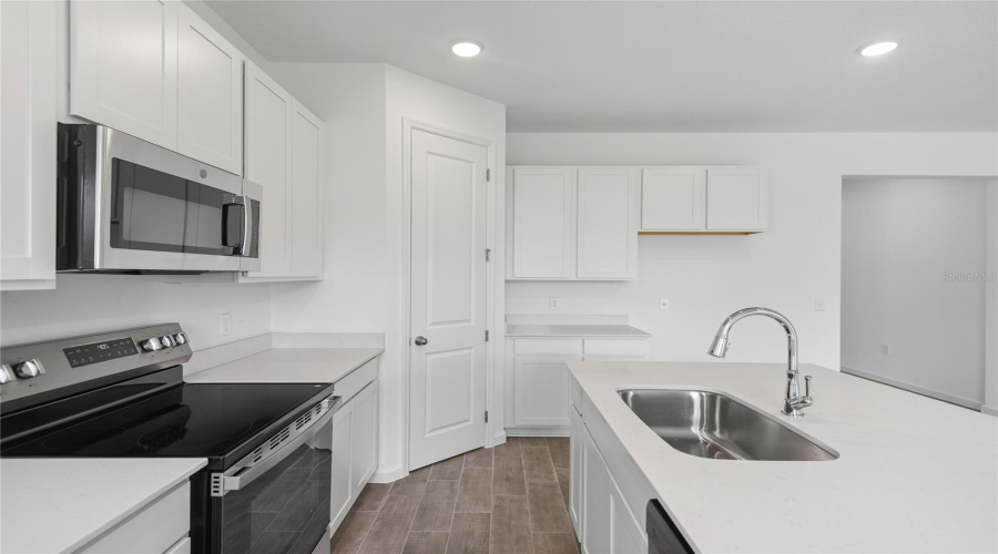Winter Haven, Florida 33884, 4 Bedroom Bedrooms, ,3 Bathroombathrooms,Residential,For Sale,Kinsley,0,Mfrs5133352