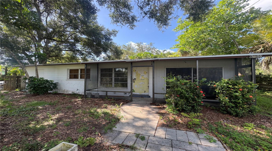 Sarasota, Florida 34232, 3 Bedroom Bedrooms, ,2 Bathroombathrooms,Residential,For Sale,Hawkeye,0,Mfrg5116987