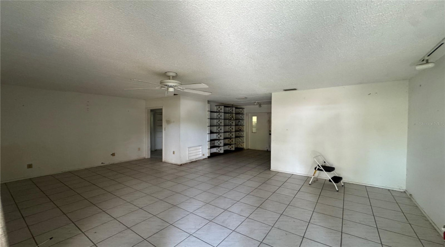 Sarasota, Florida 34232, 3 Bedroom Bedrooms, ,2 Bathroombathrooms,Residential,For Sale,Hawkeye,0,Mfrg5116987
