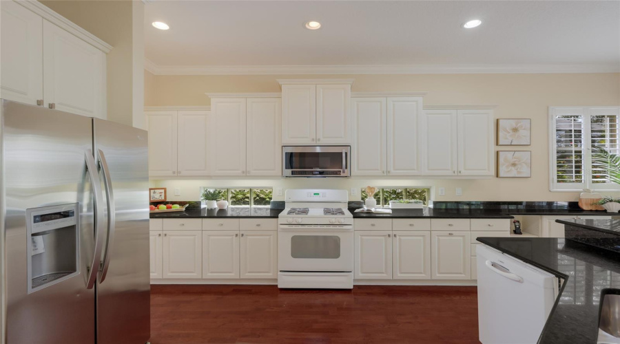 Bradenton, Florida 34202, 2 Bedroom Bedrooms, ,2 Bathroombathrooms,Residential,For Sale,Orchid Island,0,Mfra4695467