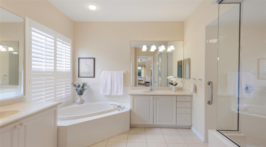 Bradenton, Florida 34202, 2 Bedroom Bedrooms, ,2 Bathroombathrooms,Residential,For Sale,Orchid Island,0,Mfra4695467