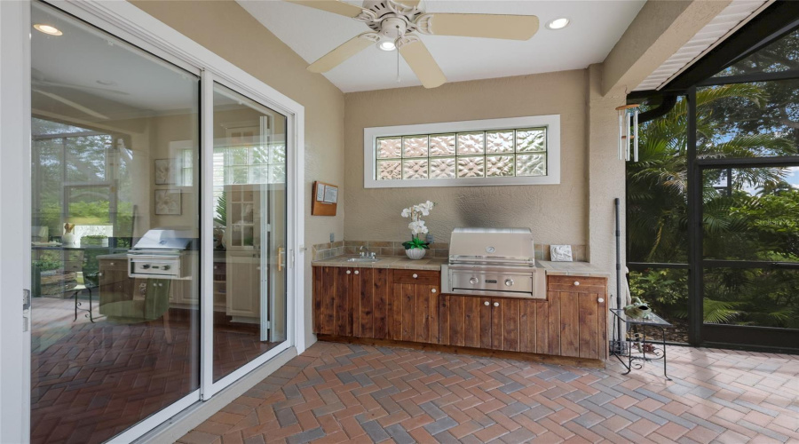 Bradenton, Florida 34202, 2 Bedroom Bedrooms, ,2 Bathroombathrooms,Residential,For Sale,Orchid Island,0,Mfra4695467