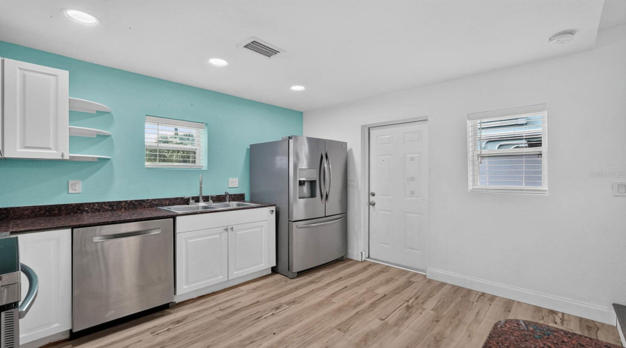 Daytona Beach, Florida 32118, 5 Bedroom Bedrooms, ,4 Bathroombathrooms,Residential,For Sale,Schulte,0,Mfrv4948843