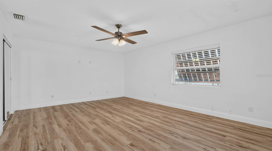 Daytona Beach, Florida 32118, 5 Bedroom Bedrooms, ,4 Bathroombathrooms,Residential,For Sale,Schulte,0,Mfrv4948843