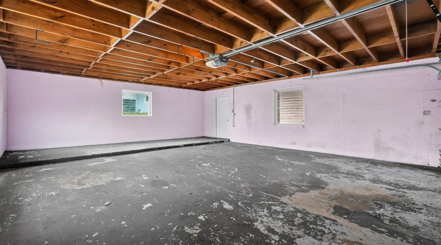 Daytona Beach, Florida 32118, 5 Bedroom Bedrooms, ,4 Bathroombathrooms,Residential,For Sale,Schulte,0,Mfrv4948843