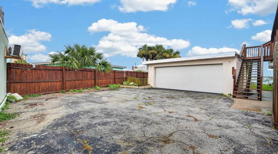 Daytona Beach, Florida 32118, 5 Bedroom Bedrooms, ,4 Bathroombathrooms,Residential,For Sale,Schulte,0,Mfrv4948843