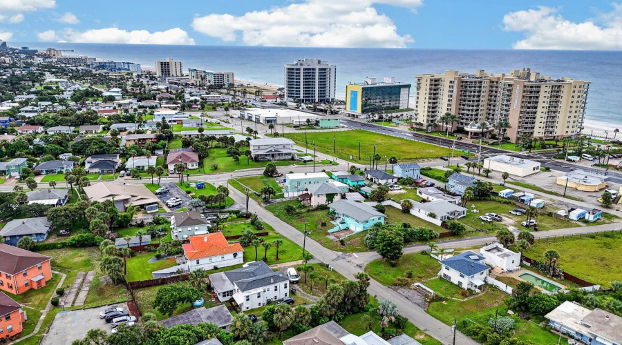 Daytona Beach, Florida 32118, 5 Bedroom Bedrooms, ,4 Bathroombathrooms,Residential,For Sale,Schulte,0,Mfrv4948843