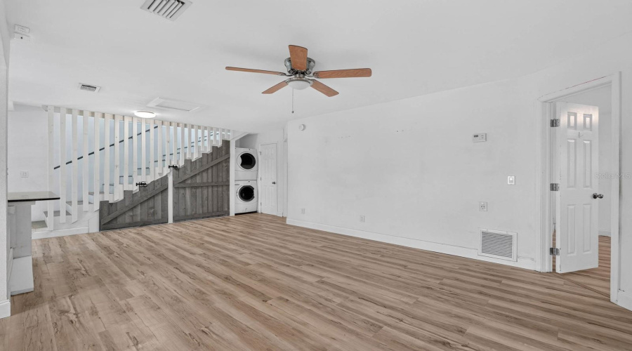Daytona Beach, Florida 32118, 5 Bedroom Bedrooms, ,4 Bathroombathrooms,Residential,For Sale,Schulte,0,Mfrv4948843