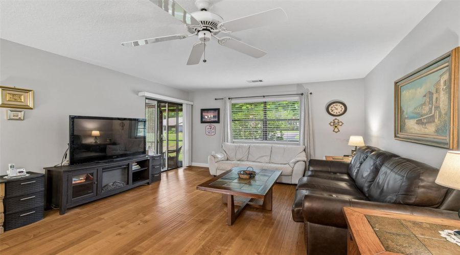 Palm Harbor, Florida 34684, 2 Bedroom Bedrooms, ,2 Bathroombathrooms,Residential,For Sale,Fig,0,Mfrtb8526998