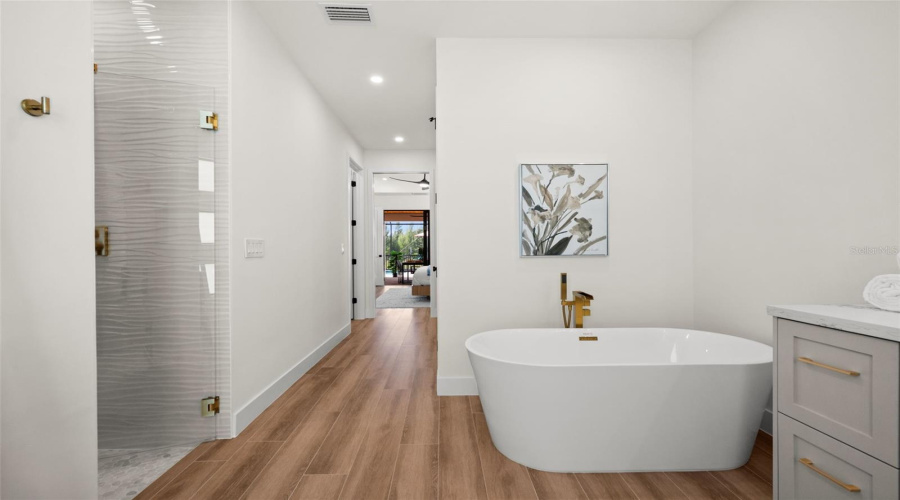 Luxury Bath/Shower Retreat.