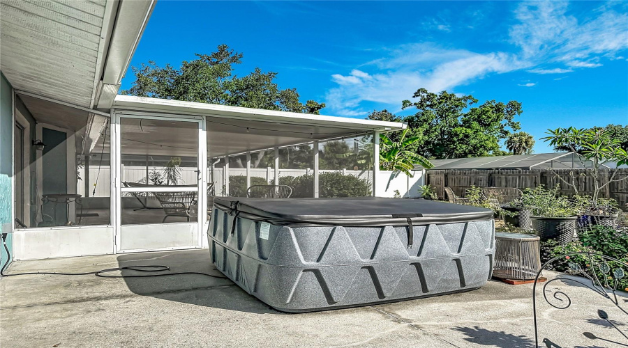 Sarasota, Florida 34233, 3 Bedroom Bedrooms, ,2 Bathroombathrooms,Residential,For Sale,Cochise,0,Mfra4704215