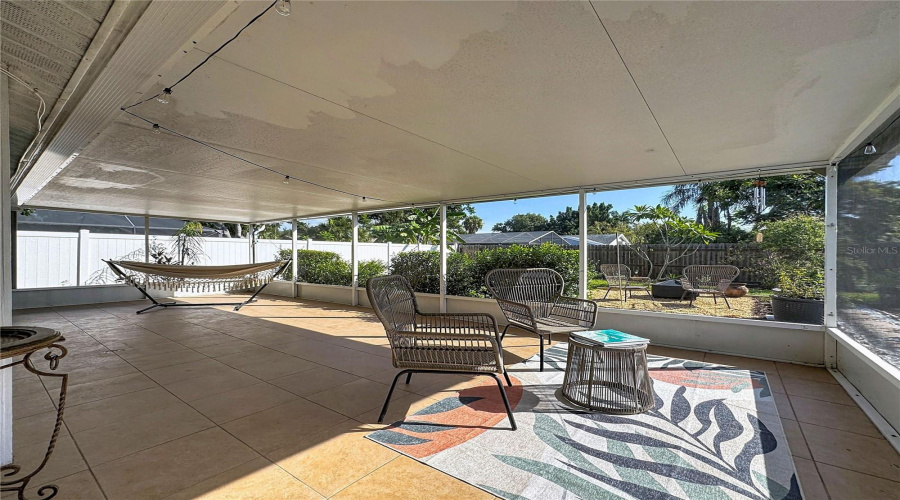 Sarasota, Florida 34233, 3 Bedroom Bedrooms, ,2 Bathroombathrooms,Residential,For Sale,Cochise,0,Mfra4704215