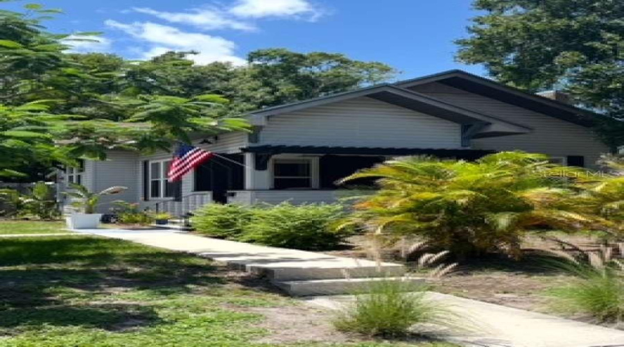Bradenton, Florida 34205, 3 Bedroom Bedrooms, ,2 Bathroombathrooms,Residential,For Sale,4Th,0,Mfrtb8539889
